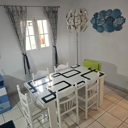 La Casita De La Playa 24-38 Holiday home *